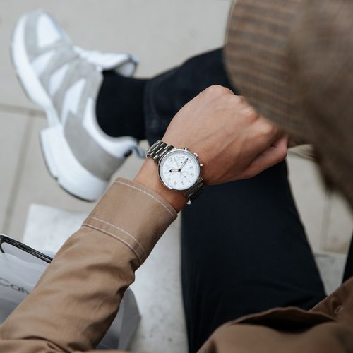 - Što kaže Ted Baker sat? - Vrijeme je za shopping jer smo otvoreni u subotu i nedelju 😍⁠ .⁠ .⁠ .⁠...